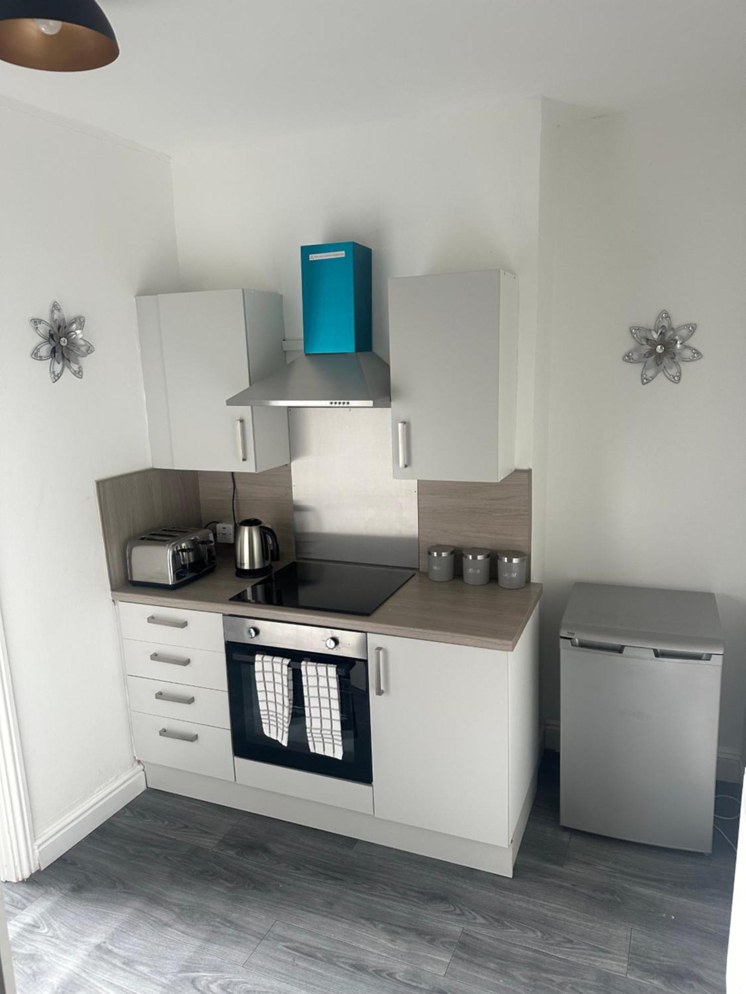2 Sheriff Suits Apartment Hartlepool